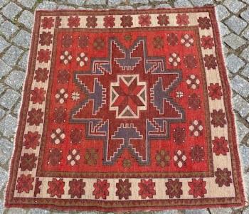 Koberec ručně tkaný 37A  Koberec ručně tkaný 37A