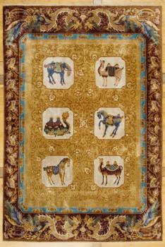 Čínský hedvábný koberec zlatý 265 X 169 cm Art Dec Čínský hedvábný koberec zlatý 265 X 169 cm Art Dec