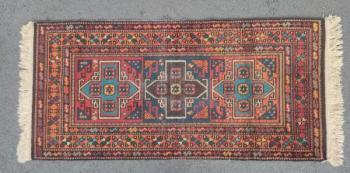 Koberec ( 140 x 66,5 cm )      Koberec ( 140 x 66,5 cm )