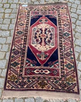 Koberec ručně tkaný 21A  Koberec ručně tkaný 21A